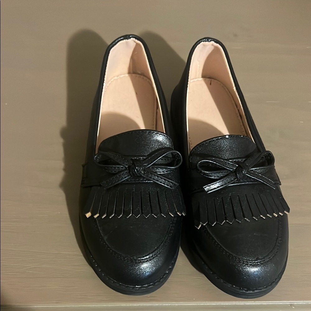 Elegant Black Loafers for Women